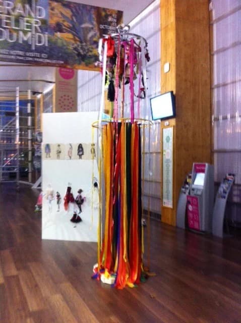 Mât de cocagne   au féminin